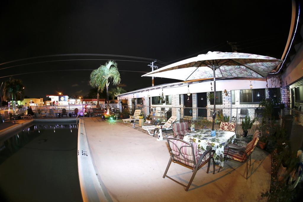 Adobe Hacienda Motel Hollywood Dış mekan fotoğraf